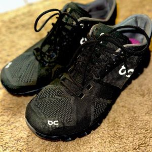 On running shoes sneakers cloud